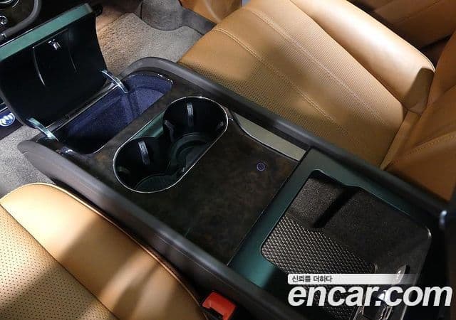 Bentley Bentayga 2020 — Photo 15/20