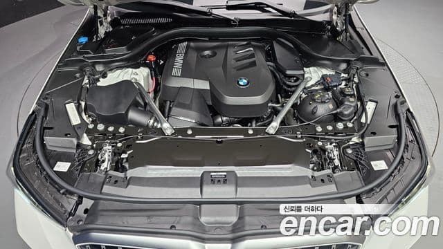 BMW 5 Series 2025 — Photo 19/32