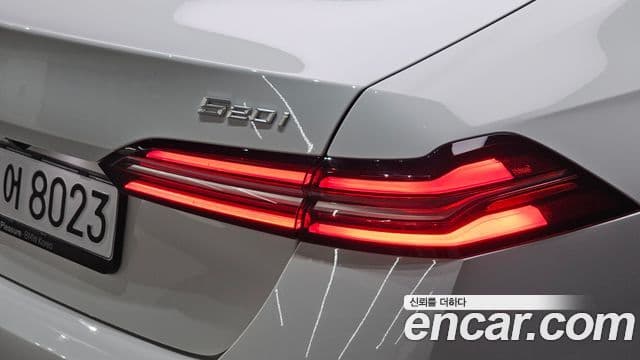 BMW 5 Series 2025 — Photo 15/32