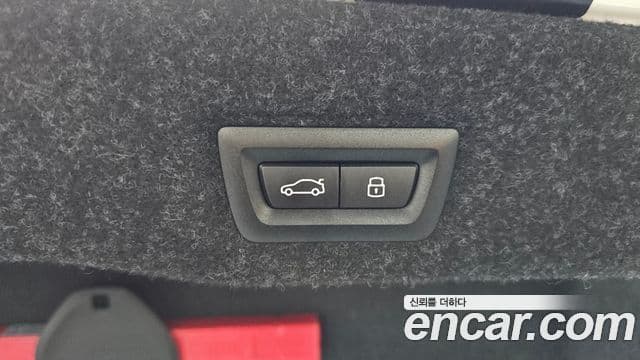 BMW 5 Series 2025 — Photo 22/32