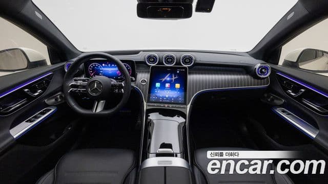 Mercedes-Benz GLC-Class 2025 — Photo 13/19