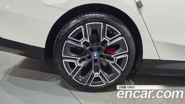 BMW i5 2024 — ფოტო 12/36