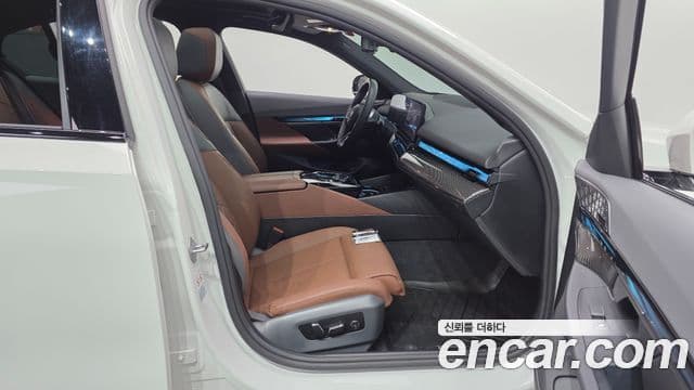 BMW i5 2024 — ფოტო 36/36