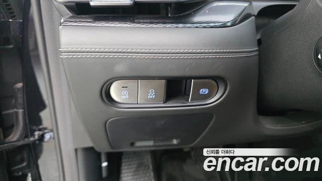 Genesis G90 2023 — Şəkil 28/37