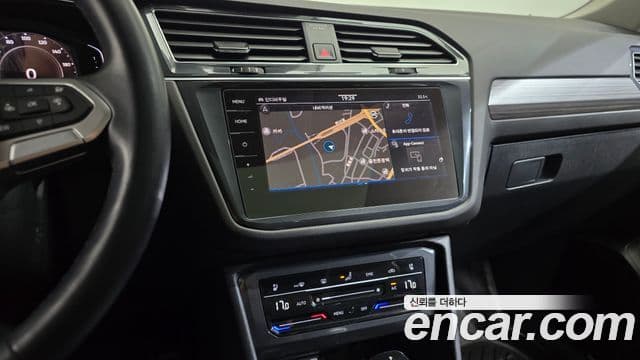 Volkswagen Tiguan Allspace 2022 — Photo 17/34
