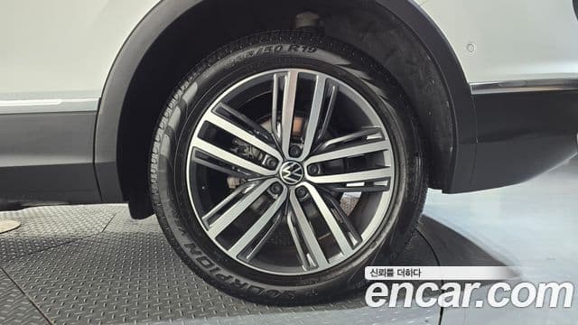 Volkswagen Tiguan Allspace 2022 — Photo 16/34