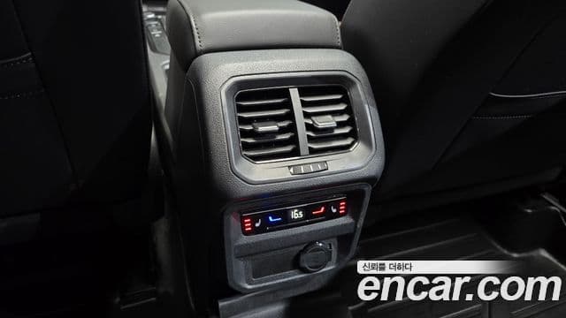 Volkswagen Tiguan Allspace 2022 — Photo 18/34
