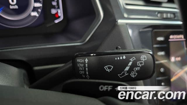 Volkswagen Tiguan Allspace 2022 — Photo 32/34