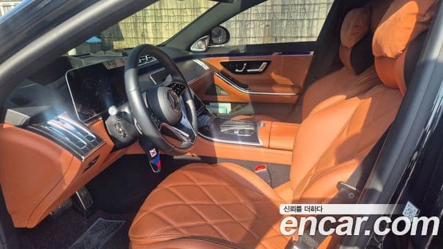 Mercedes-Benz S-Class 2023 — Photo 12/13