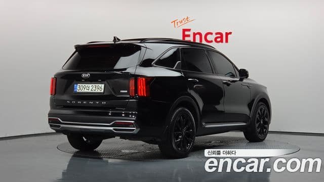 Kia Sorento 2021 — Фото 2/20