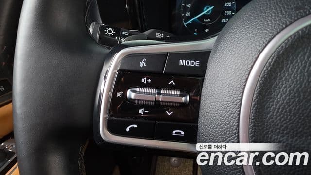 Kia Sorento 2021 — Фото 16/20