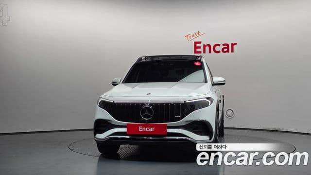 Mercedes-Benz EQB 2023 — ფოტო 7/20