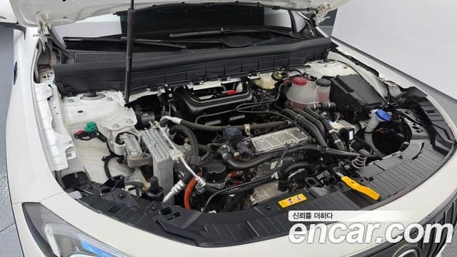 Mercedes-Benz EQB 2023 — ფოტო 3/20