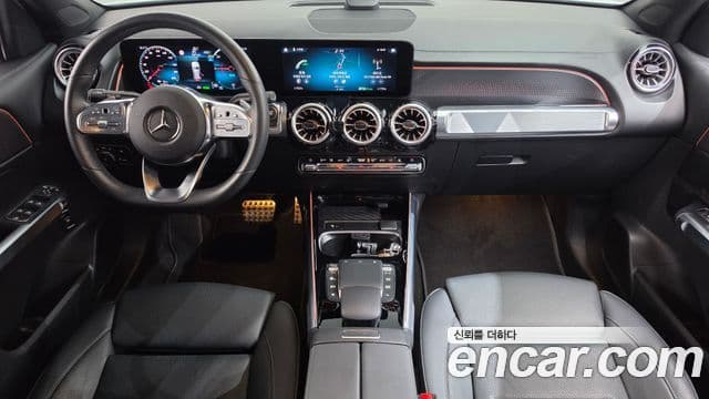Mercedes-Benz EQB 2023 — ფოტო 16/20