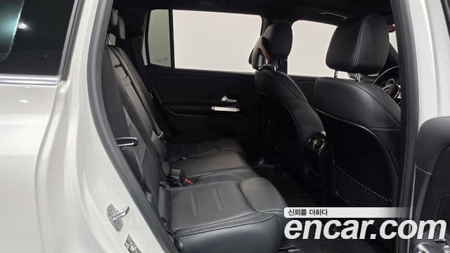 Mercedes-Benz EQB 2023 — ფოტო 2/20