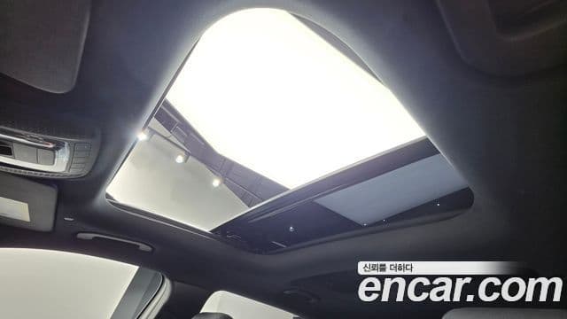 Mercedes-Benz EQB 2023 — ფოტო 14/20