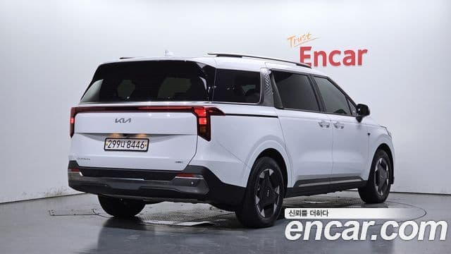Kia Carnival 2025 — Фото 2/20