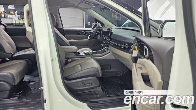 Kia Carnival 2025 — Фото 11/20
