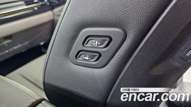 Kia Carnival 2025 — Фото 18/20