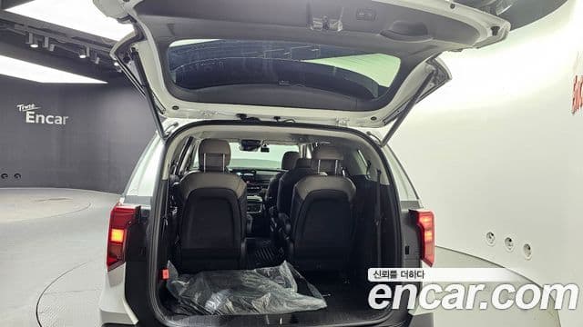 Kia Carnival 2025 — Фото 20/20