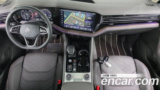 Volkswagen Touareg 2023 — Şəkil 19/37