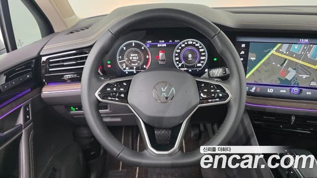 Volkswagen Touareg 2023 — Şəkil 31/37