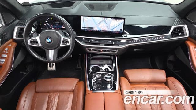 BMW X7 2023 — ფოტო 27/40