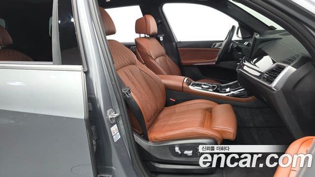 BMW X7 2023 — ფოტო 34/40