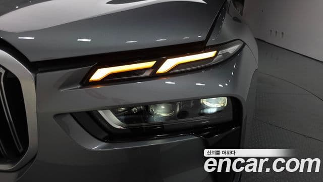 BMW X7 2023 — ფოტო 28/40