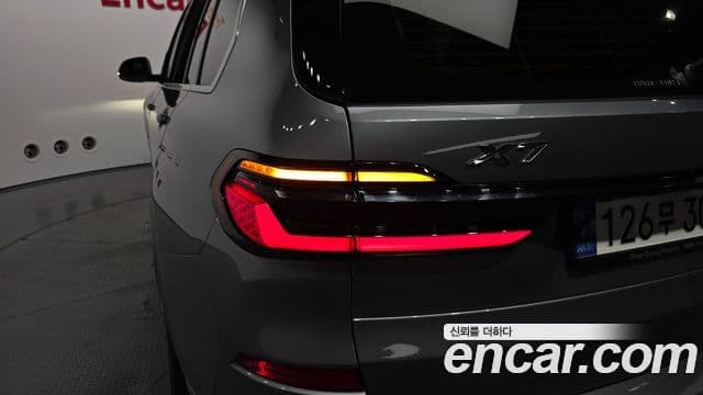 BMW X7 2023 — ფოტო 6/40