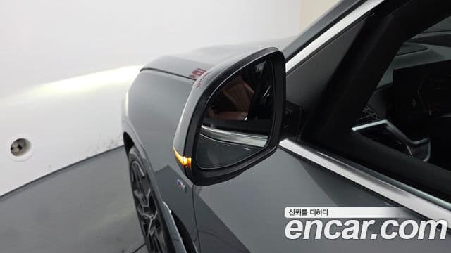BMW X7 2023 — ფოტო 35/40