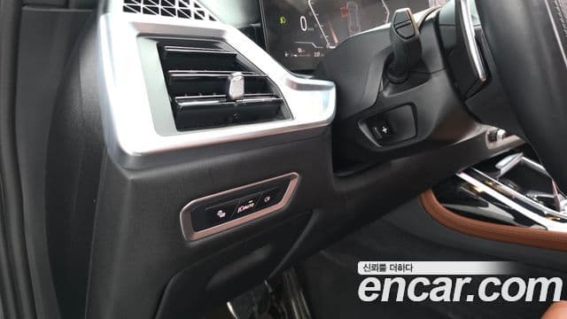 BMW X7 2023 — ფოტო 30/40