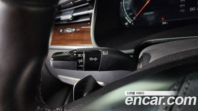 Kia The K9 2018 — Photo 32/35