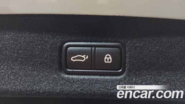 Kia The K9 2018 — Photo 30/35