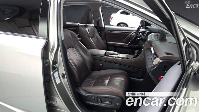 Lexus RX450h 2021 — Photo 2/20