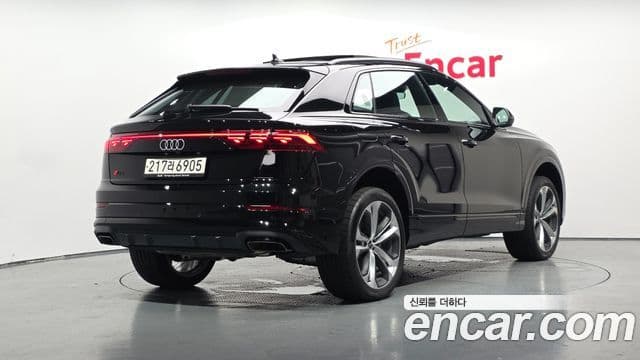 Audi Q8 2024 — Photo 13/20