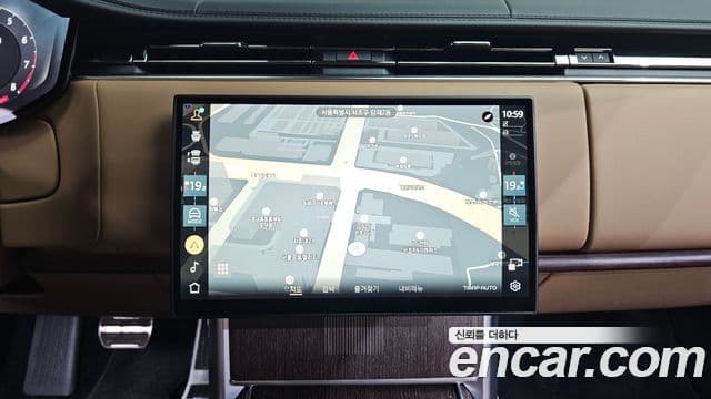Land Rover Range Rover 2025 — Photo 19/20