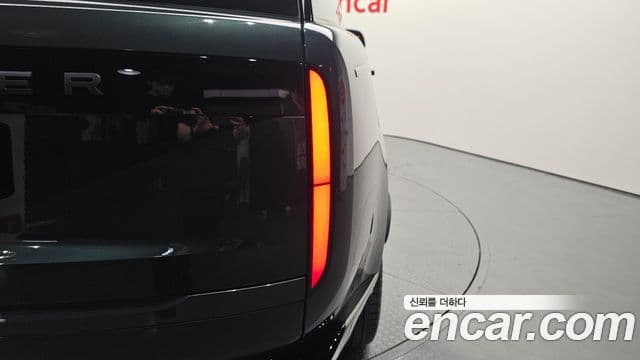 Land Rover Range Rover 2025 — Photo 17/20
