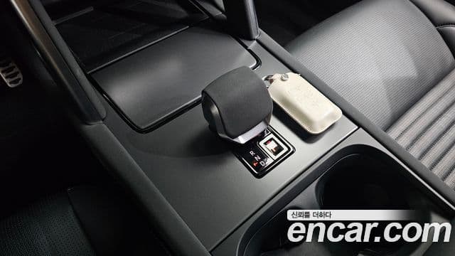Land Rover Discovery Sport 2024 — Фото 13/20