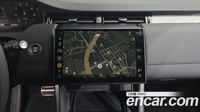 Land Rover Discovery Sport 2024 — Фото 14/20