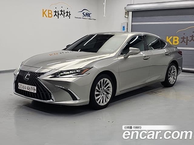 Lexus ES300h 2024 — ფოტო 3/19