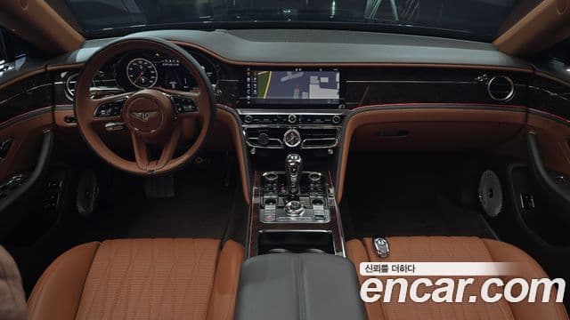 Bentley Flying Spur 2021 — Фото 7/20