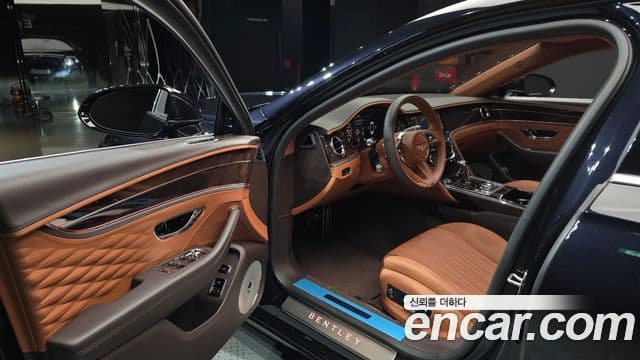 Bentley Flying Spur 2021 — Фото 10/20