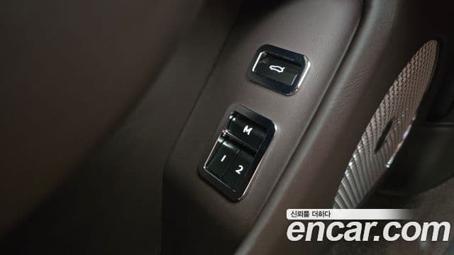 Bentley Flying Spur 2021 — Şəkil 8/37