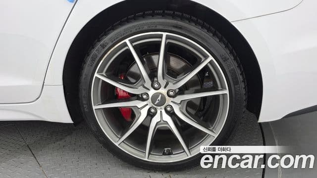 Genesis G70 2018 — Photo 4/33