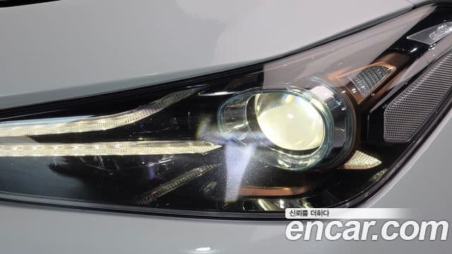 Genesis G70 2018 — Photo 17/33