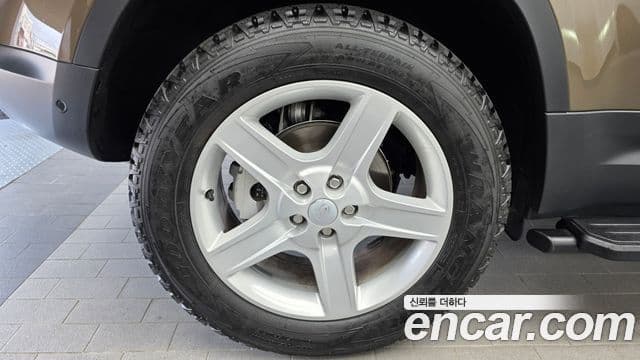Land Rover Defender 2021 — Photo 32/32