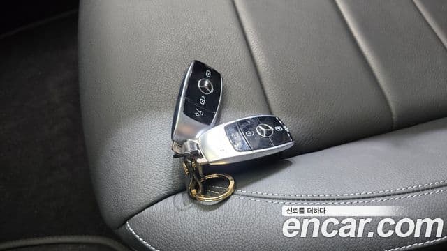 Mercedes-Benz E-Class 2018 — Фото 14/20