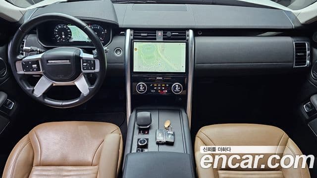 Land Rover Discovery 5 2021 — Фото 7/20