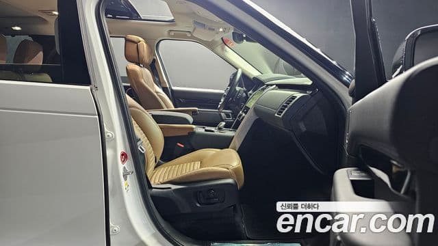 Land Rover Discovery 5 2021 — Şəkil 4/32
